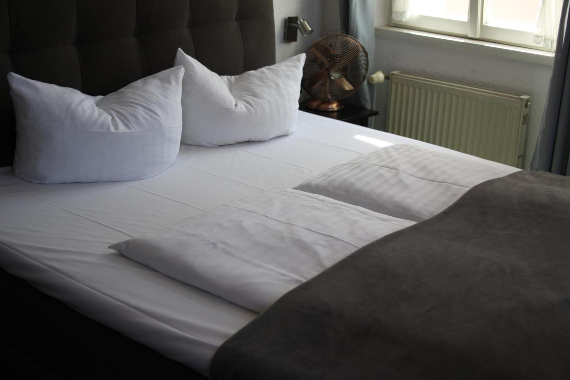 Hotel Restaurant Erbprinz Walldorf ภายนอก รูปภาพ