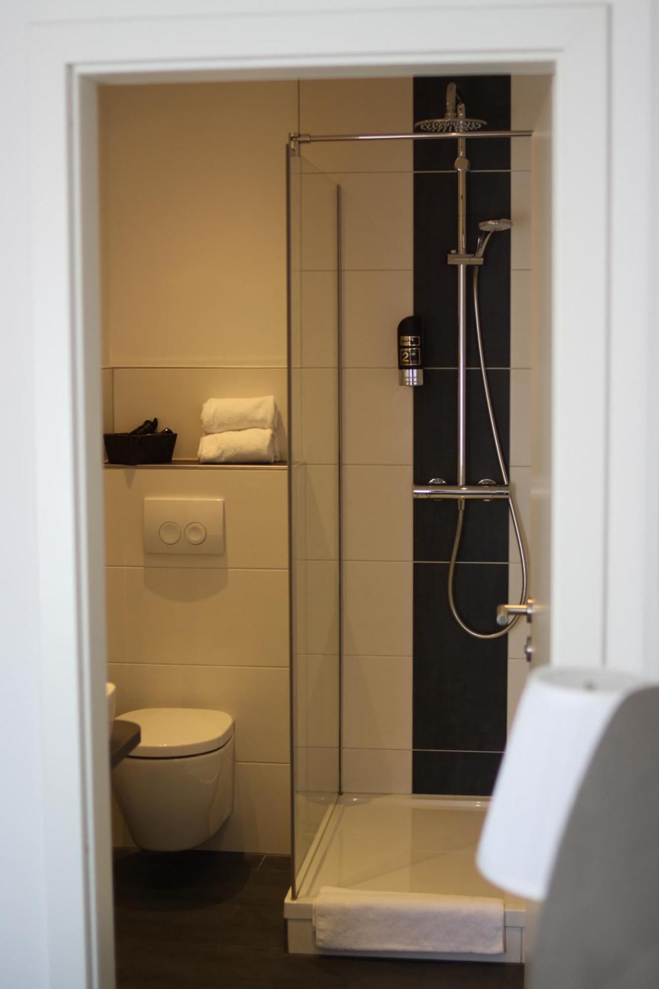 Hotel Restaurant Erbprinz Walldorf ภายนอก รูปภาพ