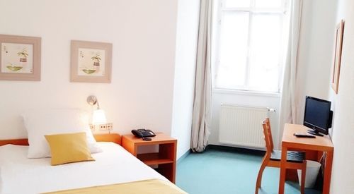 Hotel Restaurant Erbprinz Walldorf ภายนอก รูปภาพ