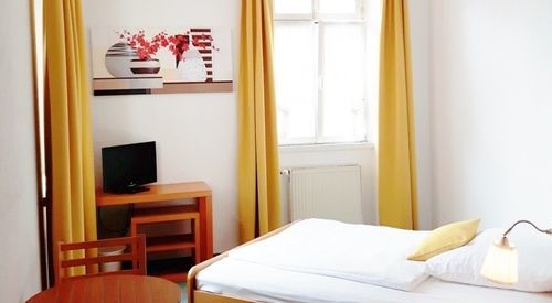 Hotel Restaurant Erbprinz Walldorf ภายนอก รูปภาพ